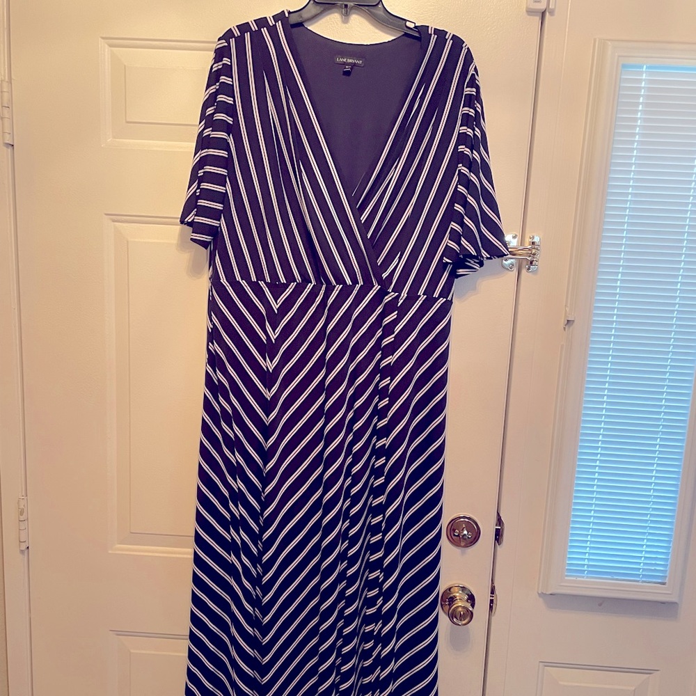 Flutter sleeve, navy blue midi dress